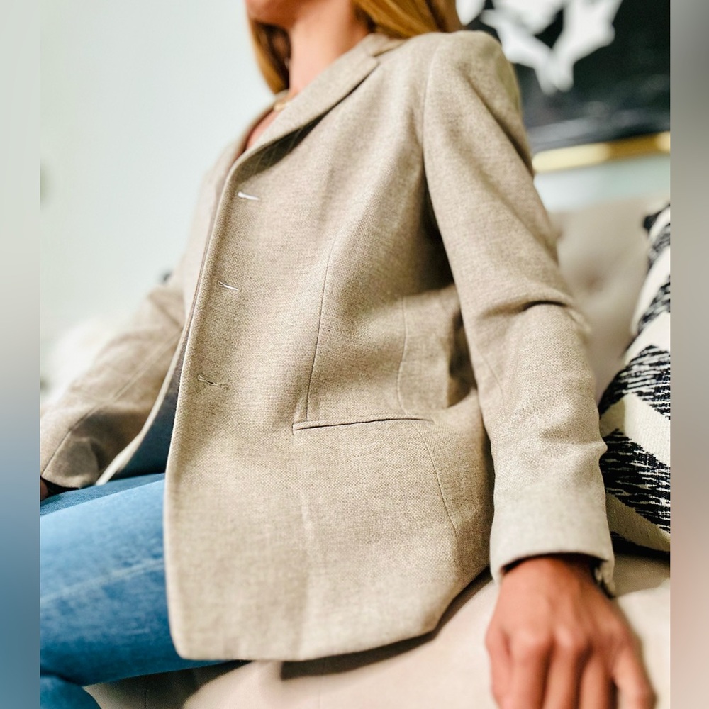 Armani Collezioni Women’s Cashmere Blazer - Picture 6 of 9